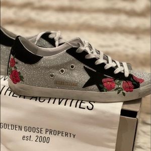 Super-Star Classic Silver/Black size 40